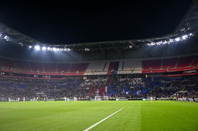 OL : Le stade se vide, Fonseca va vendre des billets