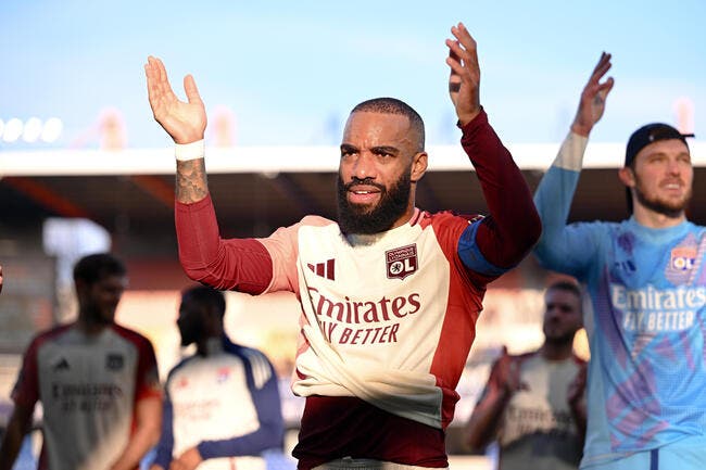 Lacazette a Jean-Pierre Papin dans le collimateur