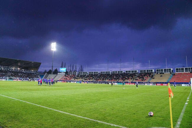 Le FC Tours rayé de la carte du football français