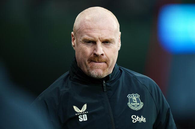 Everton vire Sean Dyche un jour de match