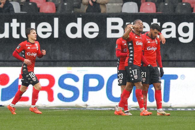 L2 : Dunkerque rate la tête, Guingamp atomise Annecy