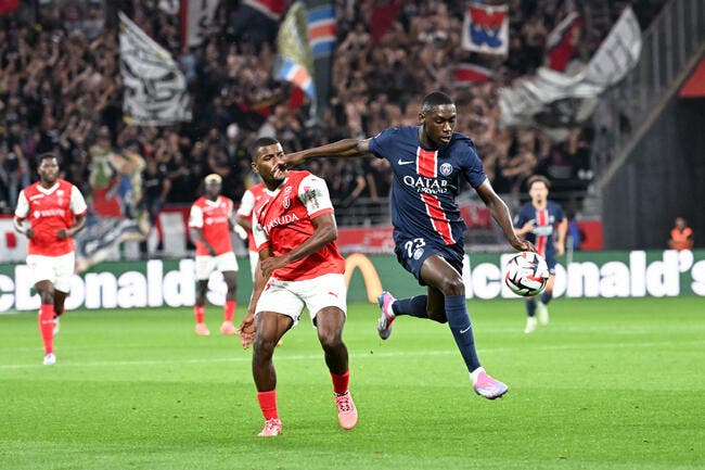 PSG : Kolo Muani dit « oui » à ce club, c'est la surprise !