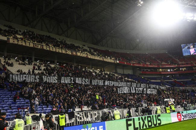 OL : Les supporters remercient Sage et taclent Textor