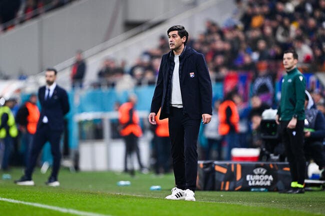 OL : Fonseca bloqué dans le bus, Pierre Sage prend sa défense