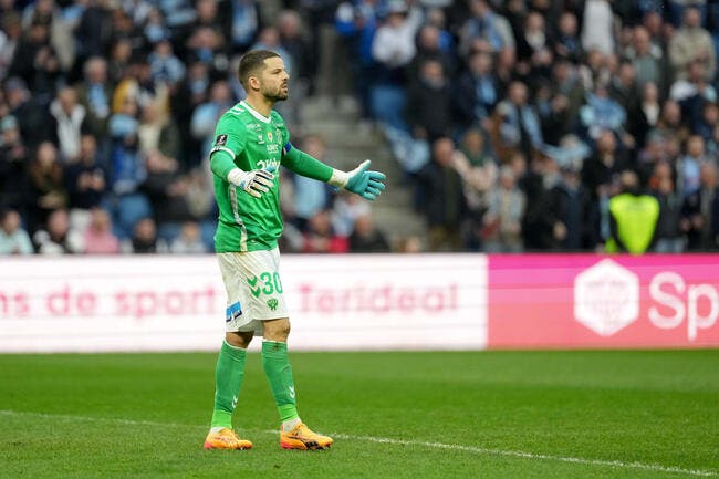 ASSE : Embrouille entre Larsonneur et une jeune ramasseuse de ballon