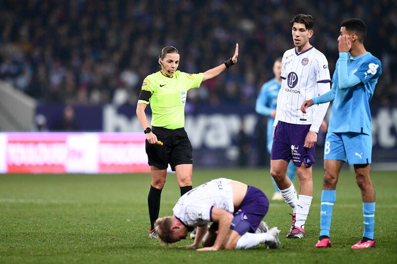 L1 : Stéphanie Frappart arbitre pro-OM, ça fait scandale