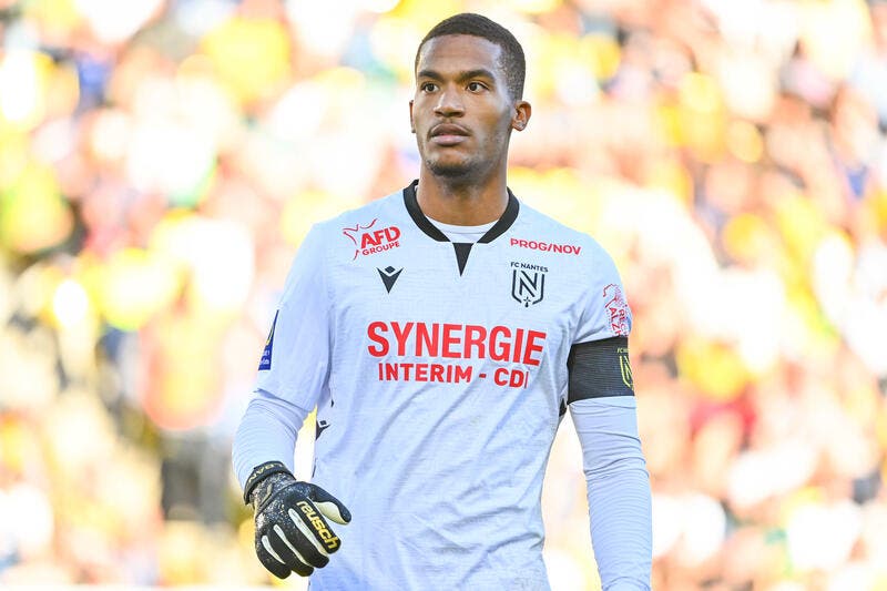 Alban Lafont prolonge au FC Nantes