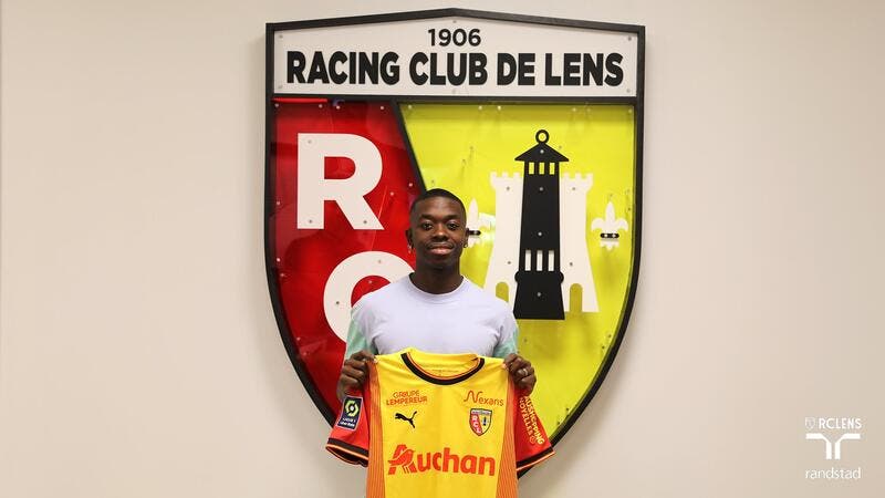 Lens signe un renfort surprise