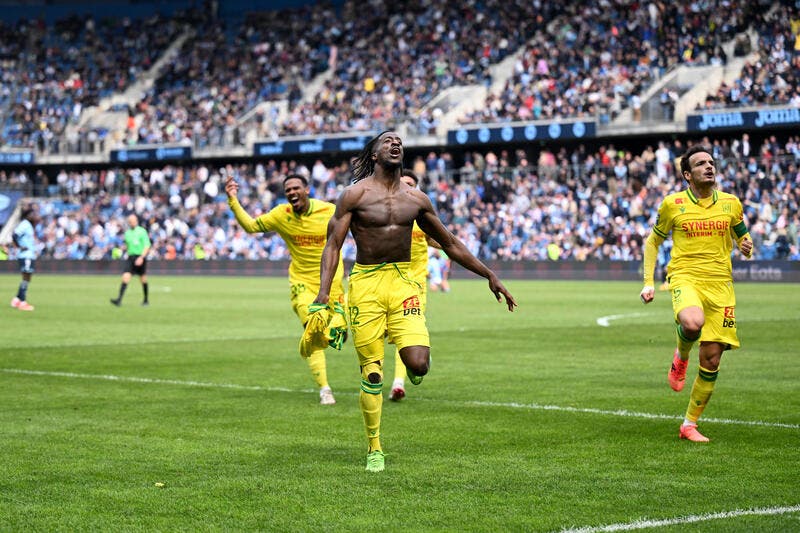  Kombouaré fou de joie, les Canaris remplumés pour le maintien