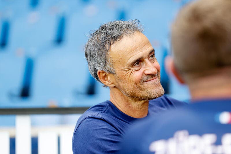  Fuite dans le vestiaire, les stars défient Luis Enrique