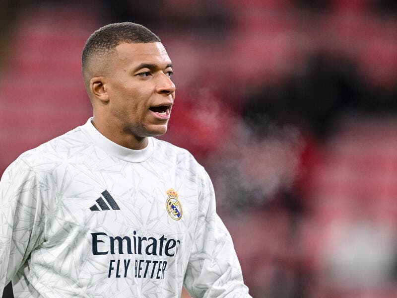  Mbappé marque et revient sur le Barça