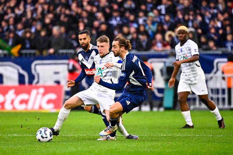 Rennes fait craquer Bordeaux, Auxerre passe à la trappe