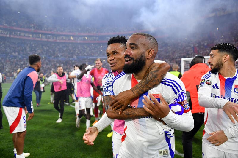 Ce buteur doit partir, l'OL ne lâche rien