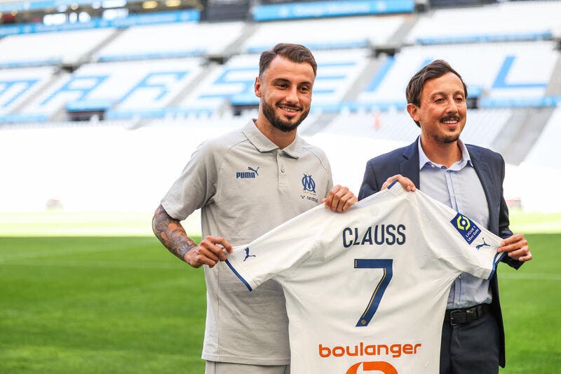 OM : Jonathan Clauss reçoit un avertissement en direct