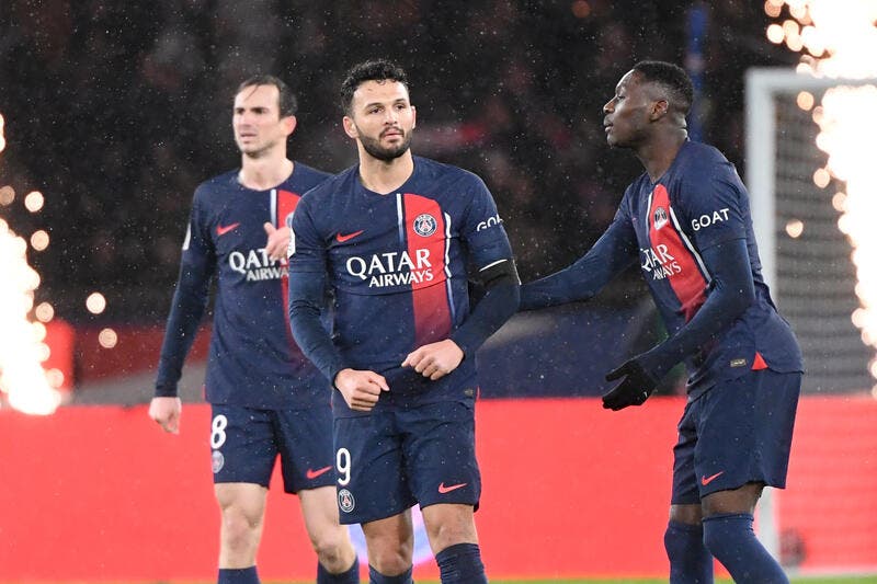 Un pénalty cadeau pour le PSG, Mandanda et Rennes dégoûtés