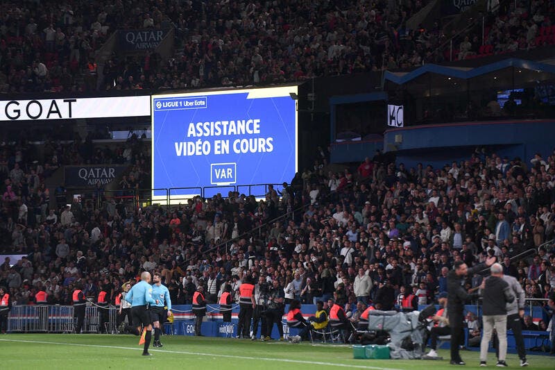 Crise en Ligue 1, l'abandon de la VAR envisagé