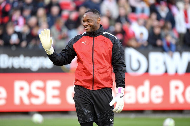 Mandanda commence à inquiéter Rennes