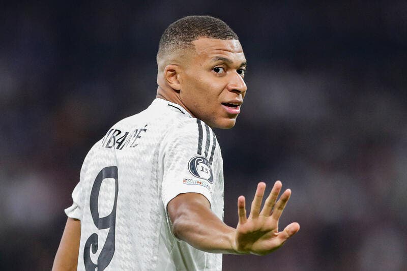 Mbappé reçoit une déclaration d’amour en plein anniversaire