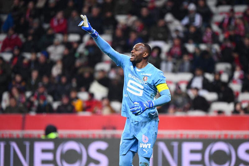 Rennes vire Mandanda, elle hurle au scandale